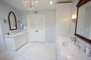 white shaker custom cabinets 