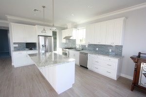 white painted cabinets #customcabinetsinventura #customcabinetsinventuracounty #kitchencabinetsinventura #kitchencabinetsinoxnard 